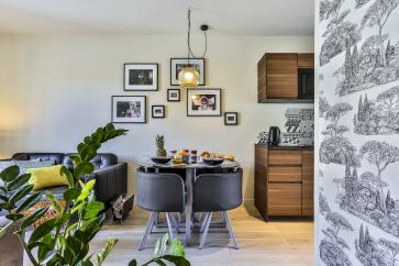 LEPANTE · Superbe 2 pièces plein centre - Balcon - Clim