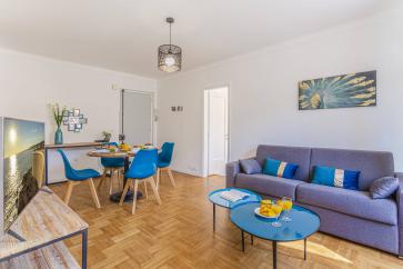 ROSSETTI- Place Rossetti - Vue sur les collines du château de Nice