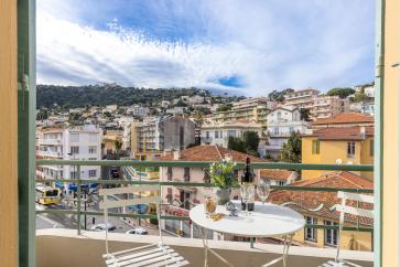 VILLEFRANCHE- Magnifique appartement - Balcon ensoleillé