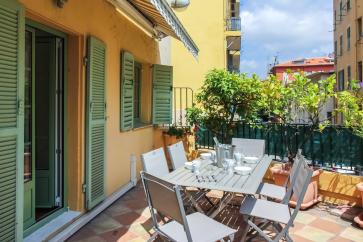 Superbe 4 pcs de 110 m2 - Clim - Terrasse - Port