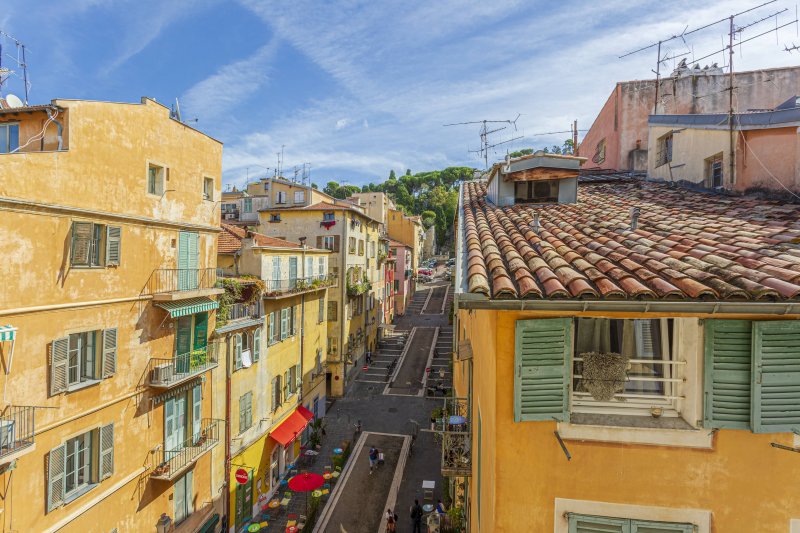 ROSSETTI- Place Rossetti - Vue sur les collines du château de Nice