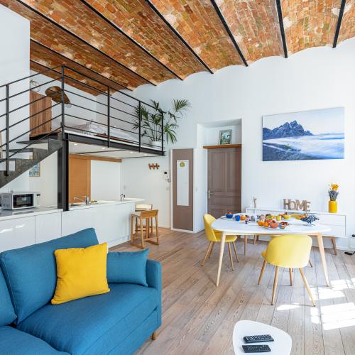 GUBERNATIS - Duplex with terrace - Central Location