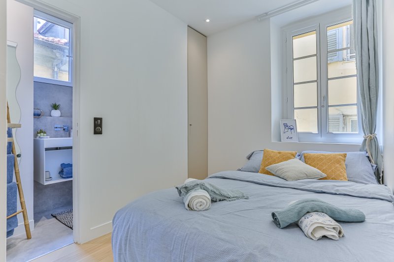CIVETTE 42 - Place Garibaldi - New 1 bedroom apartment - A/C