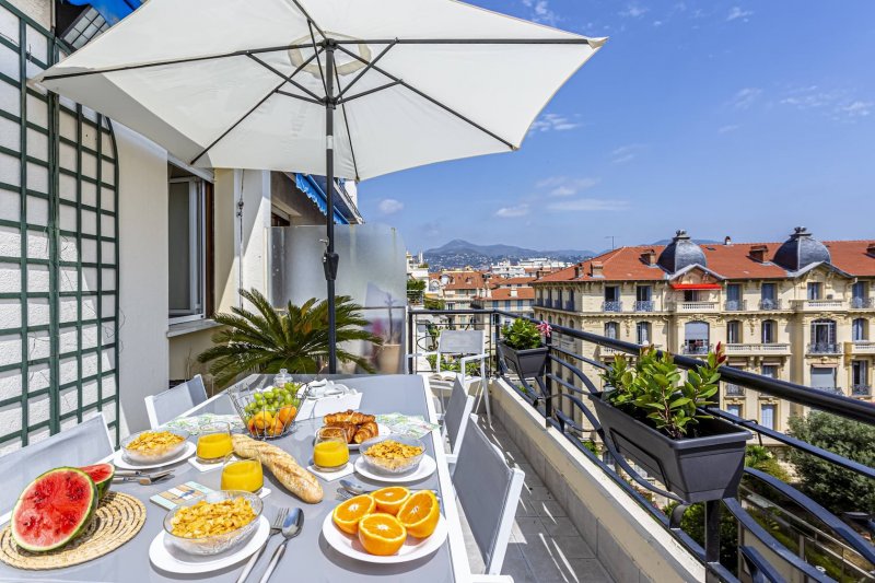 MASSENET · 100 mètres de la plage - Terrasse - Vue Mer